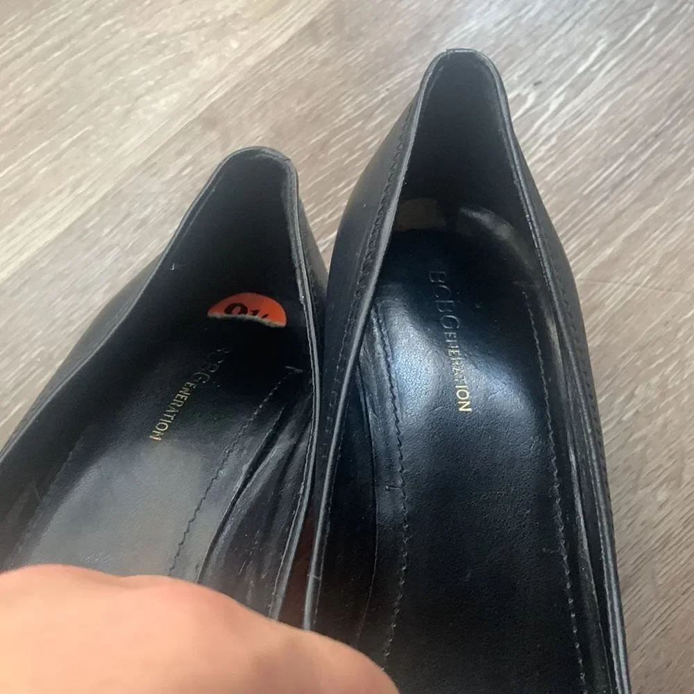 Bcbg generation black wedge heels size 8 1/2 GUC ❤️